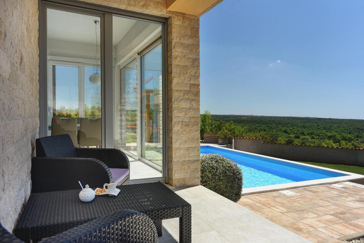 Villa White Barbariga Bagian luar foto
